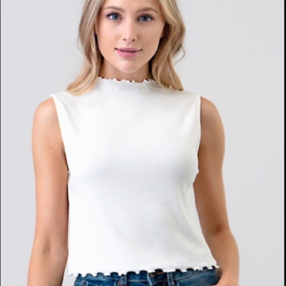 TOP - Ribbed Sleeveless Top - Picture 5 of 5